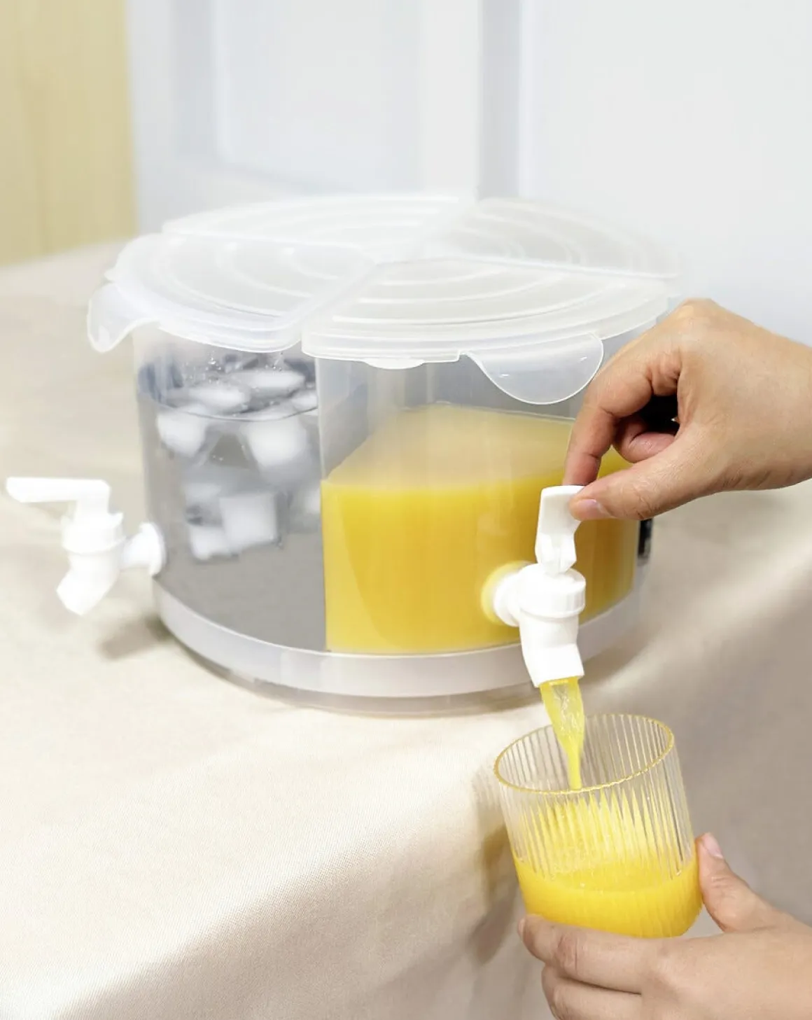 Behållare med 4 tappkranar, lock och snurrbricka, 5,5 liter