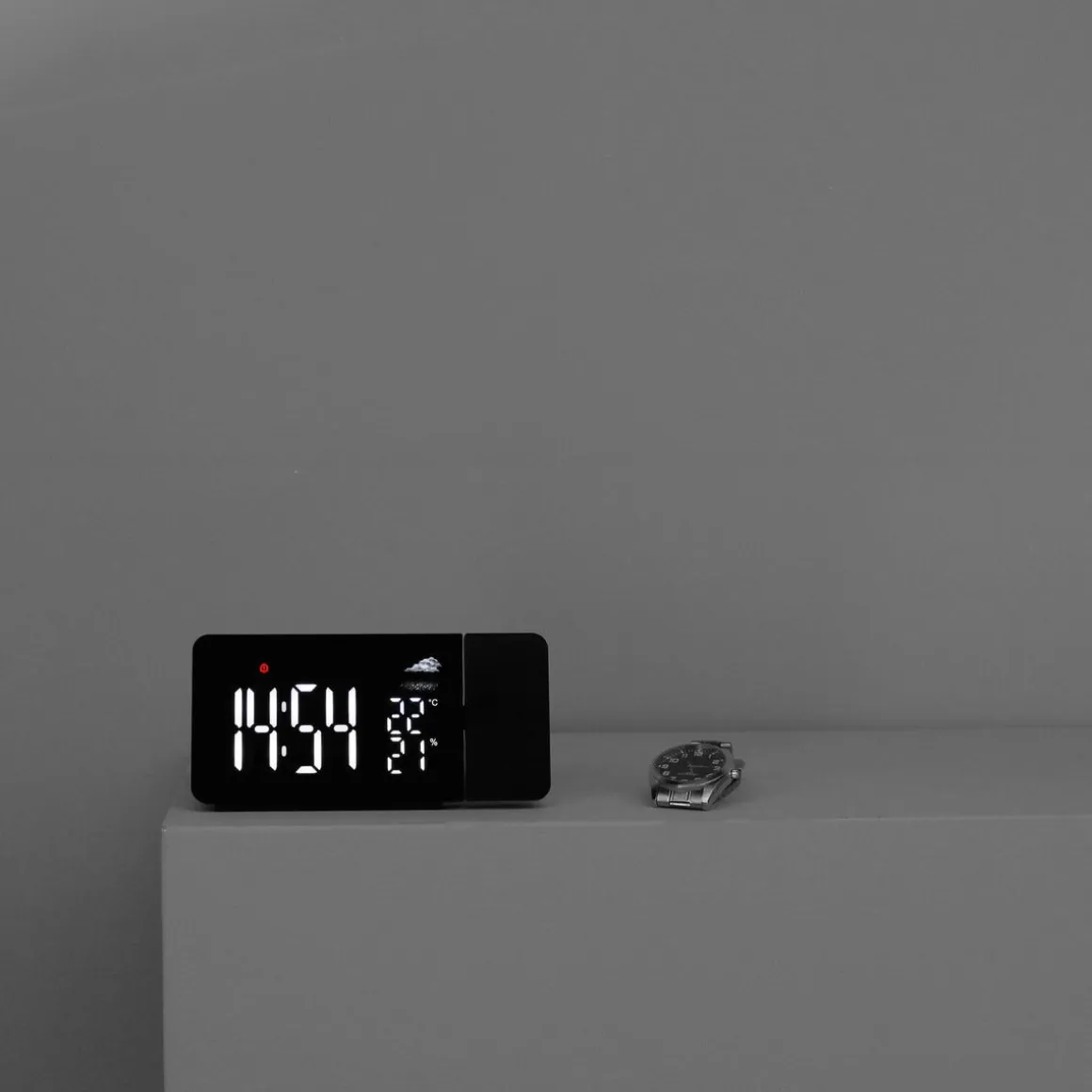 Digital väckarklocka med projektor