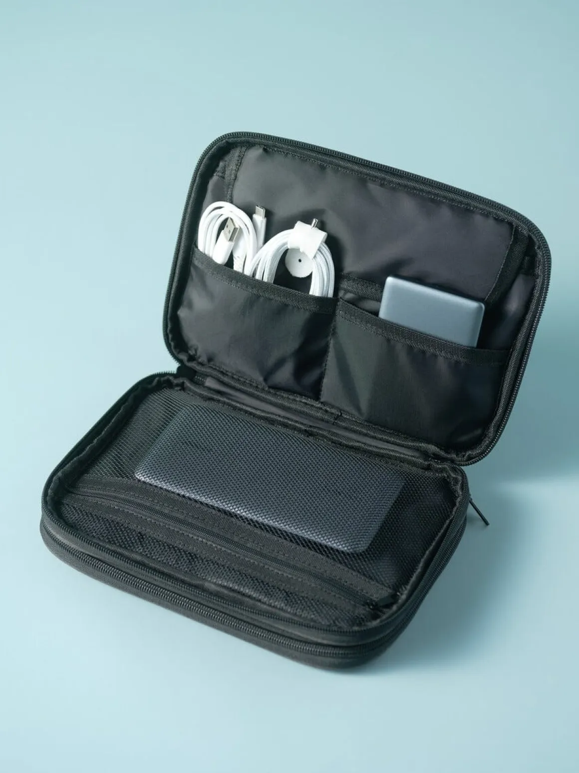 Förvaringsväska för kablar och powerbank, XL