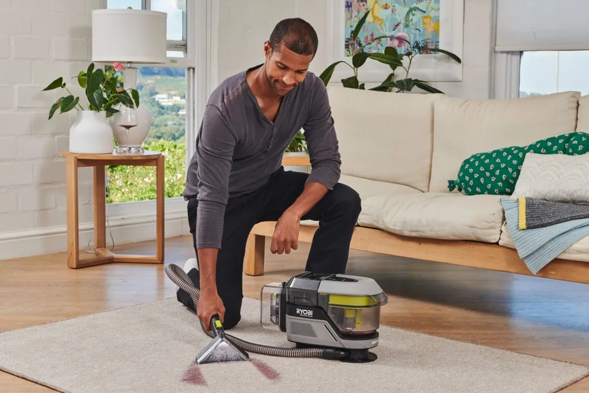 Ryobi Swift Clean textiltvätt 18V One+, RDC18BL-0