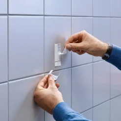 Självhäftande spikar Tesa, vita